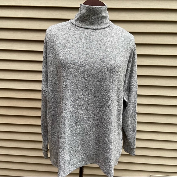 NWT Milan Kiss soft gray heather turtleneck mock neck sweater - Picture 5 of 11